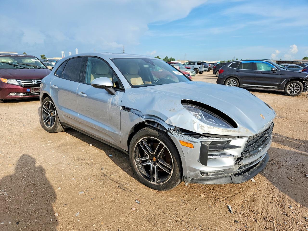 2020 Porsche Macan - Image 4
