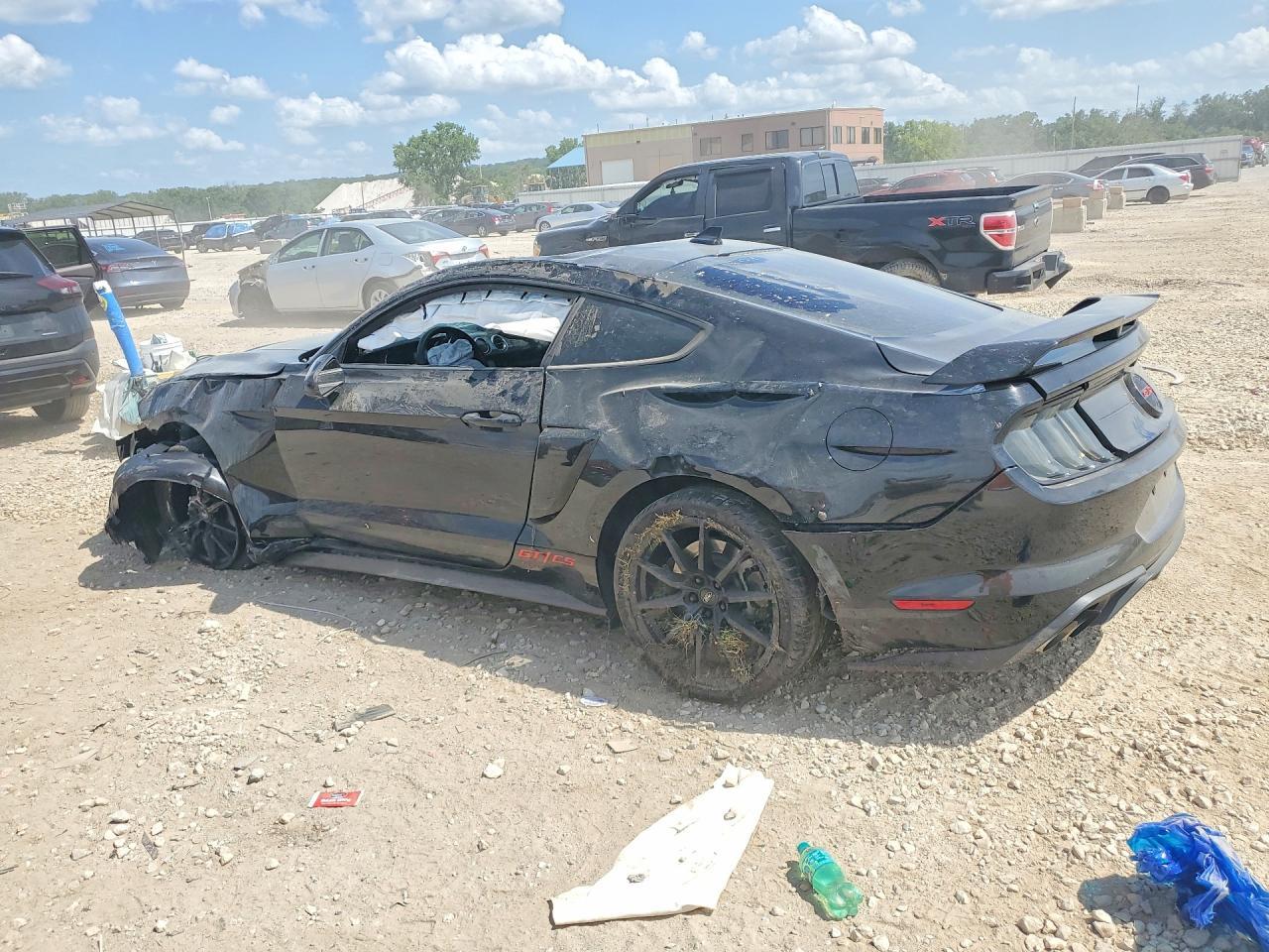 2022 Ford Mustang Gt - Фото 2
