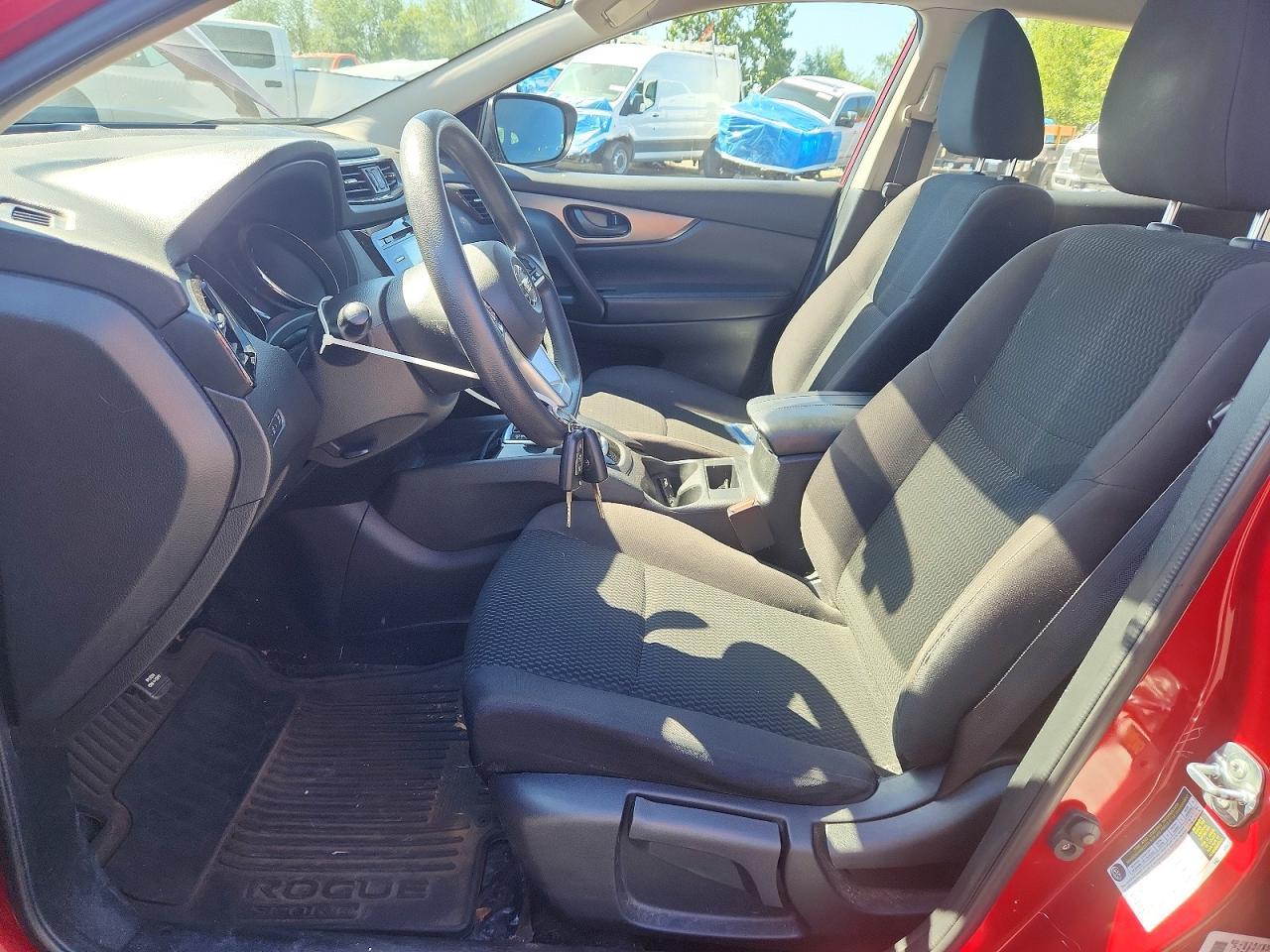 2017 Nissan Rogue Sport S - Image 7