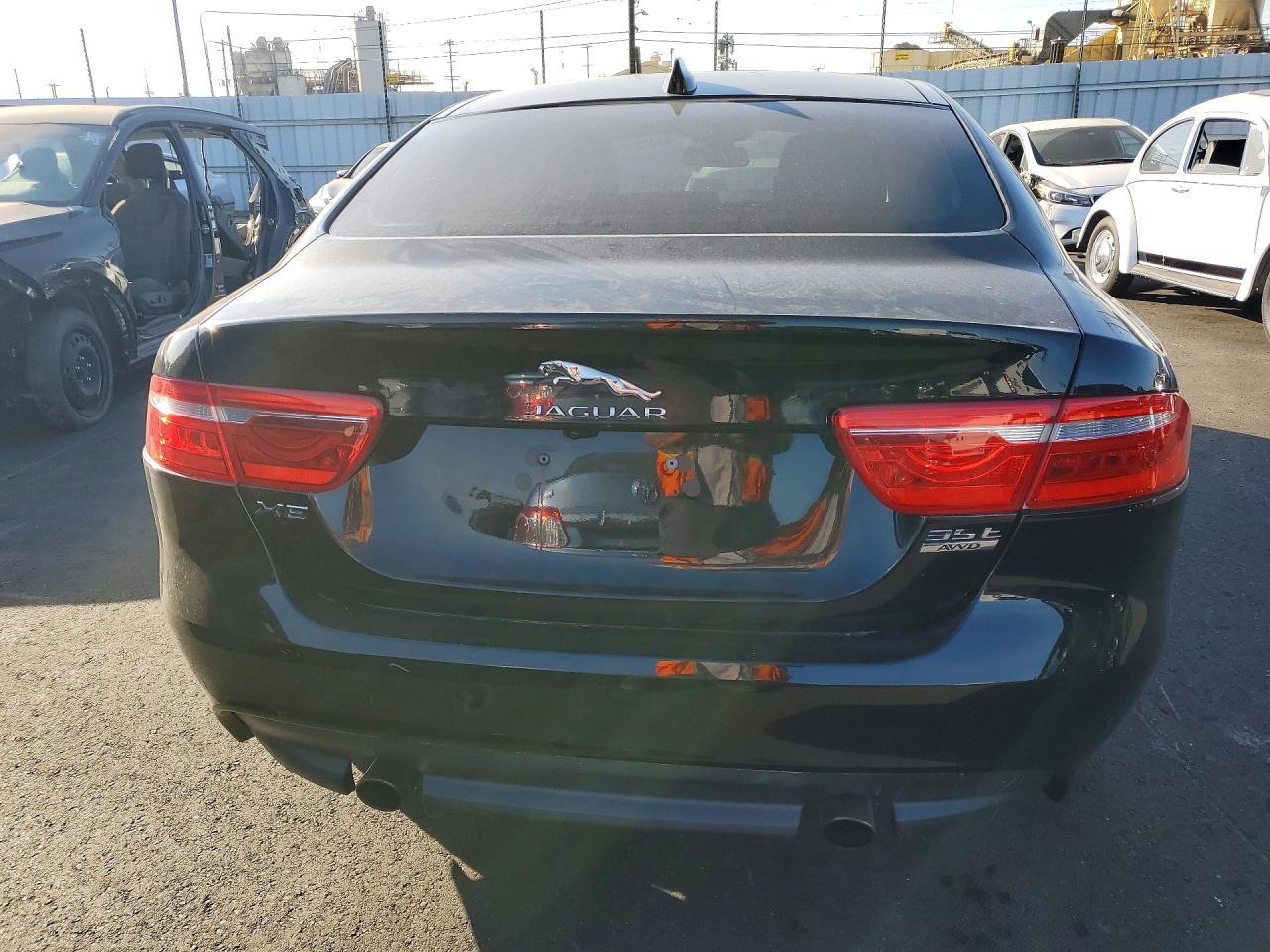 2017 Jaguar Xe Premium - Image 6