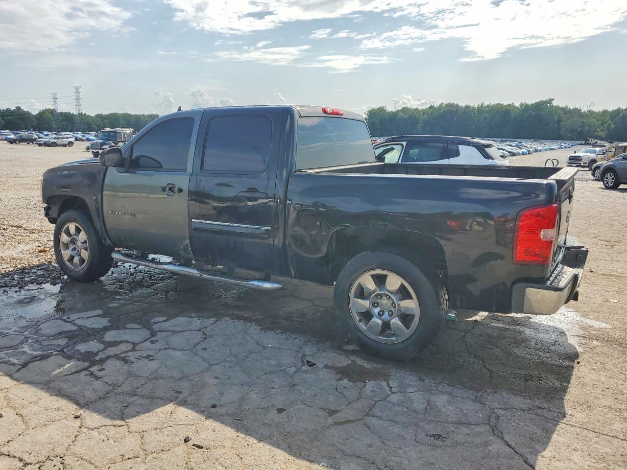 2013 Chevrolet Silverado C1500 Lt - Image 2