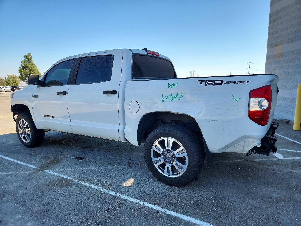 2021 Toyota Tundra Crewmax Sr5 - Фото 2