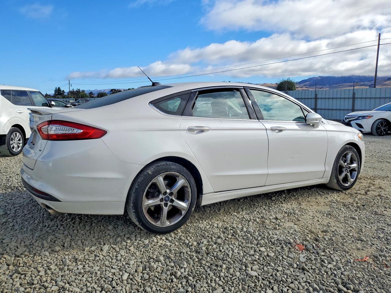 2014 Ford Fusion Se - Фото 3