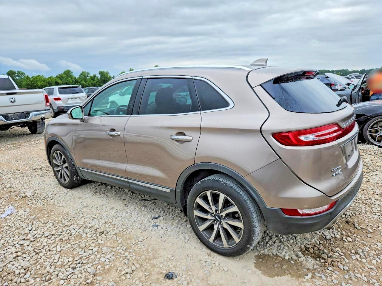 2019 Lincoln Mkc Reserve - Image 2