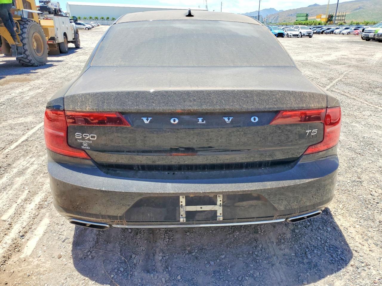 2019 Volvo S90 - Image 6