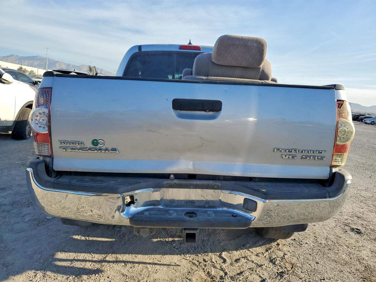 2012 Toyota Tacoma Prerunner V6 - Image 6