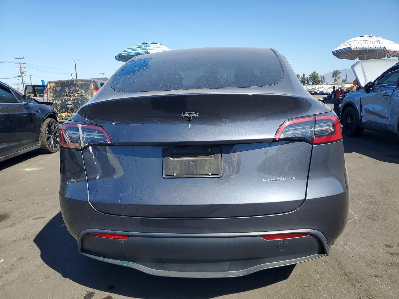 2023 Tesla Model Y - Image 6