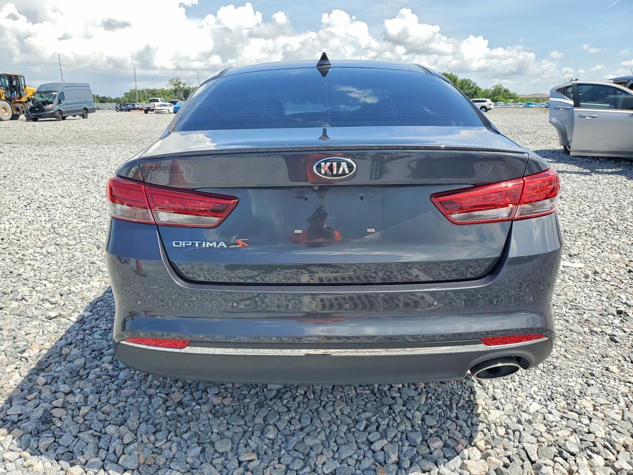 2018 Kia Optima S - Фото 6