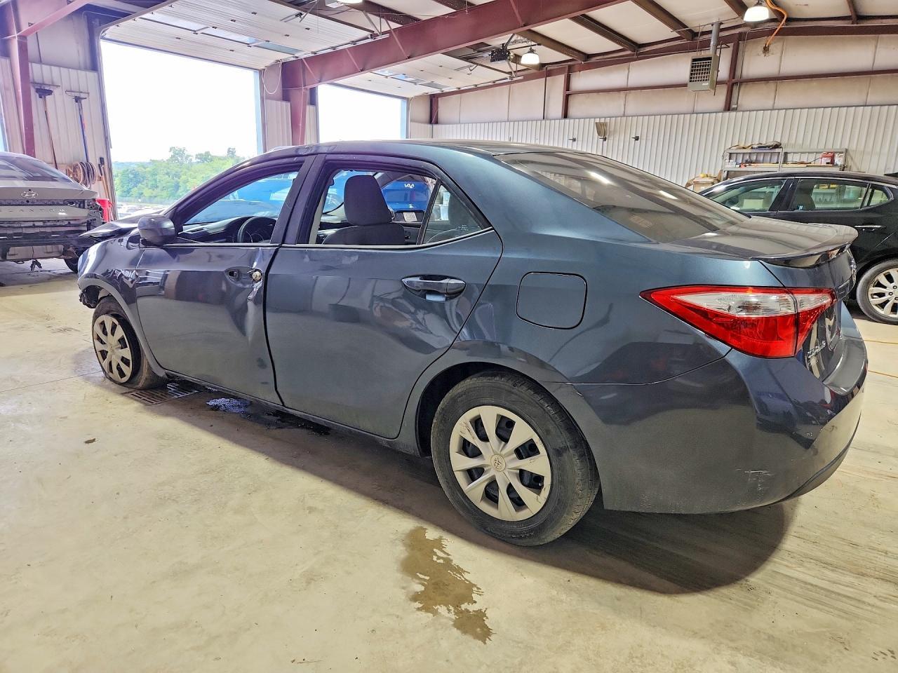 2014 Toyota Corolla Le Eco - Image 2