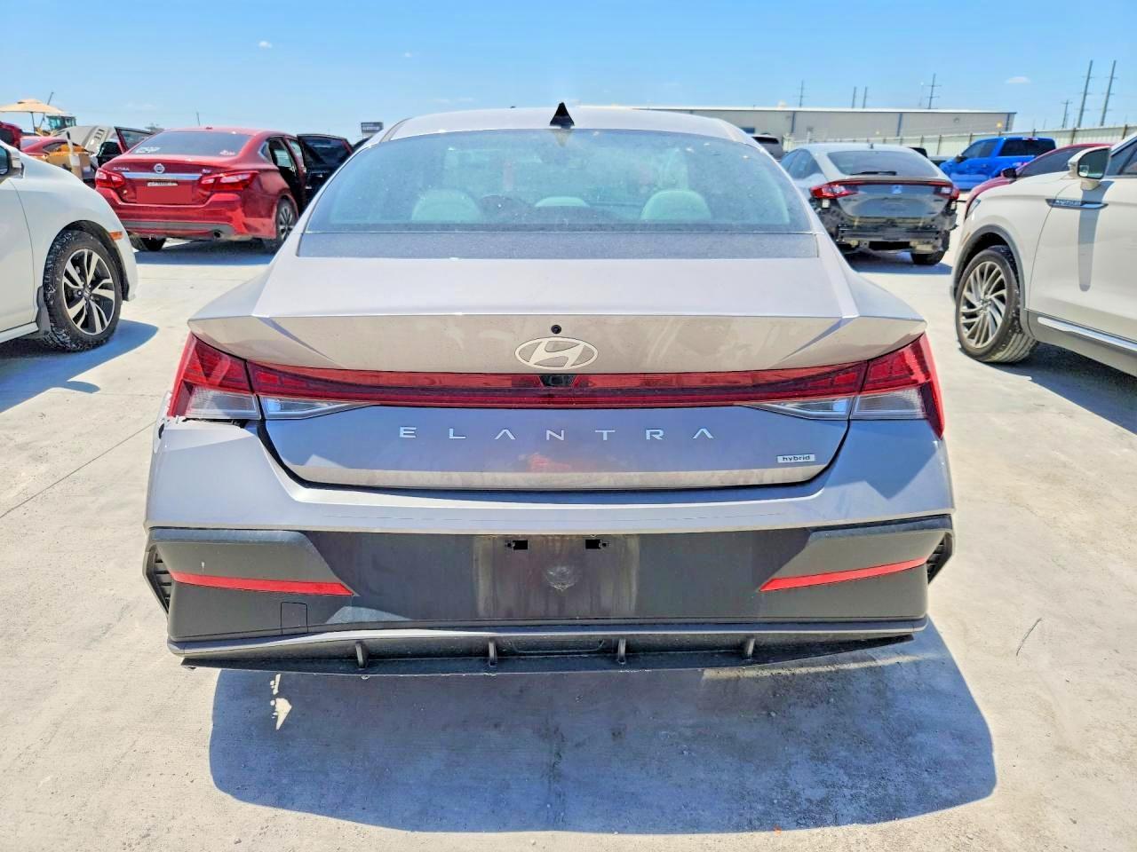 2026 Hyundai Elantra Limited - Фото 6