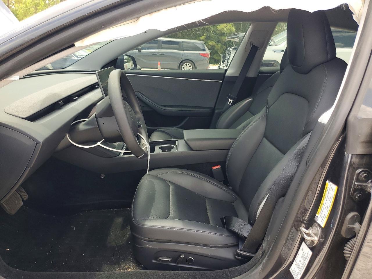 2024 Tesla Model 3 - Image 7
