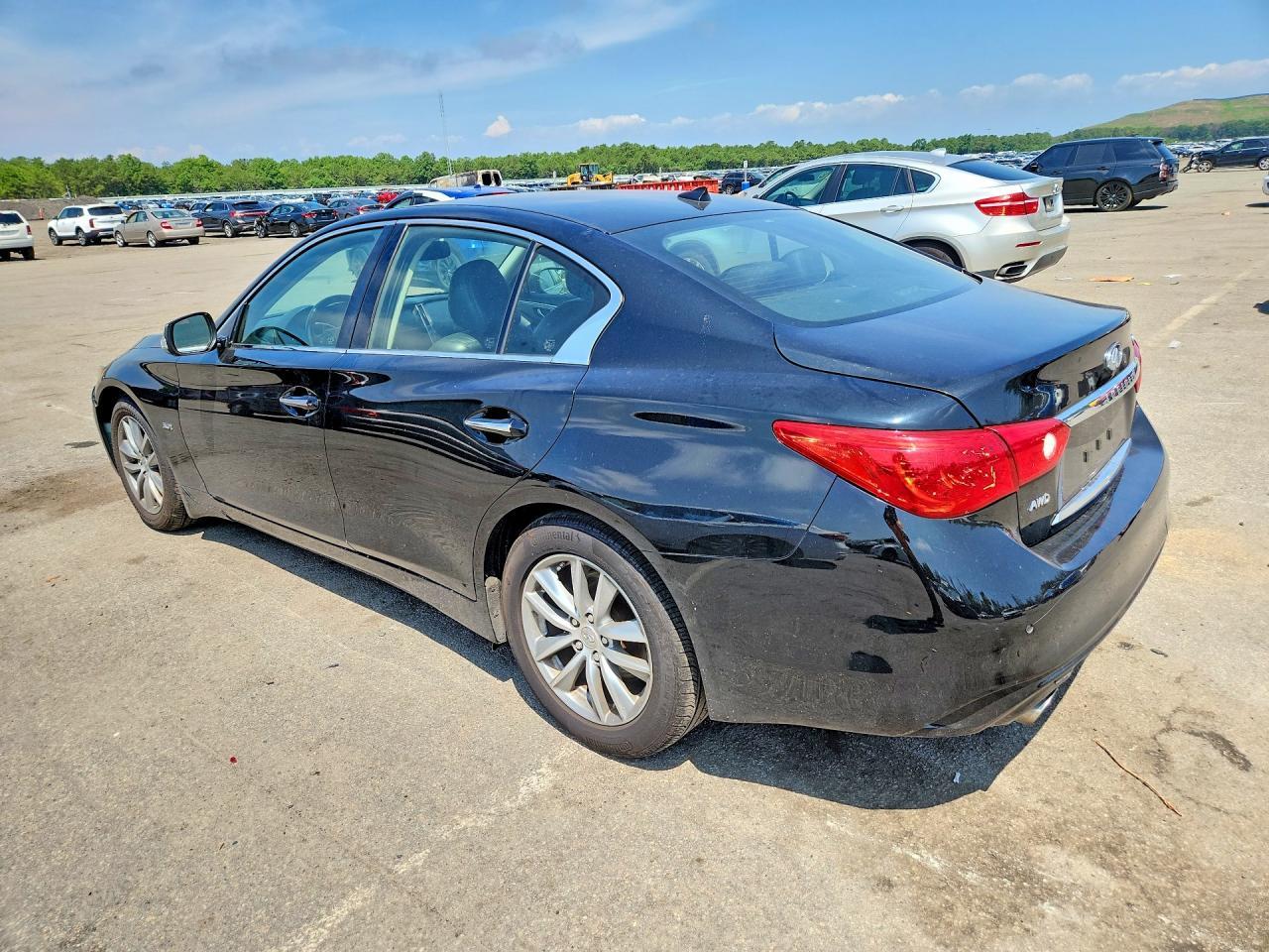 2017 Infiniti Q50 3.0T Premium - Фото 2