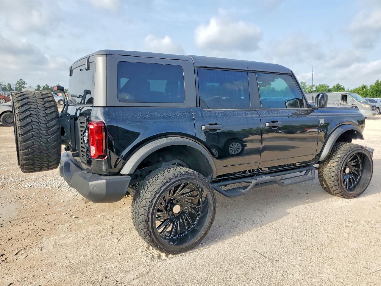 2025 Ford Bronco Big Bend - Фото 3
