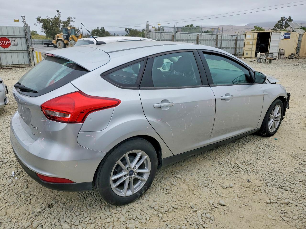 2017 Ford Focus Se - Фото 3