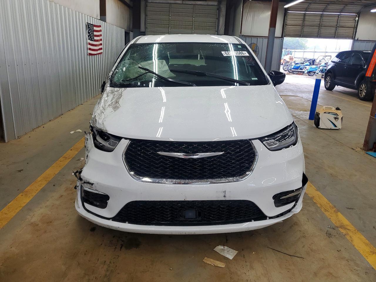 2025 Chrysler Pacifica Select - Фото 5