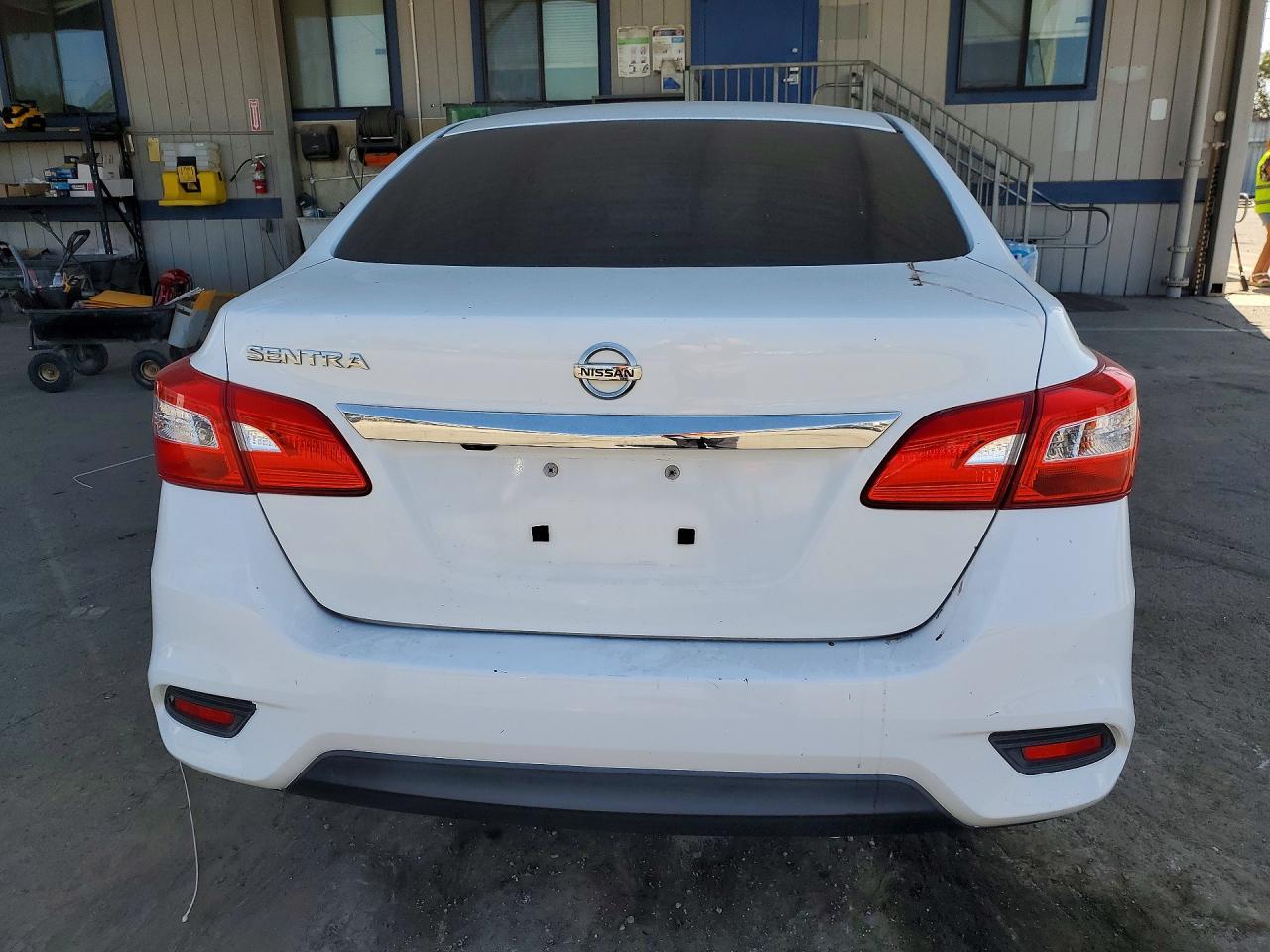 2018 Nissan Sentra S - Фото 6