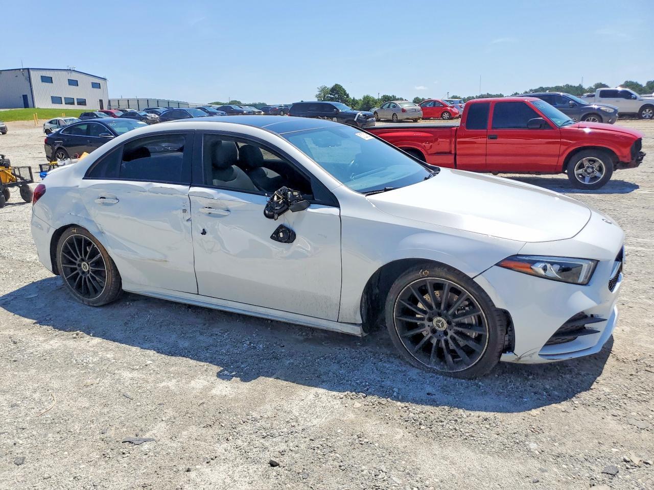 2020 Mercedes-Benz A 220 4Matic - Image 4