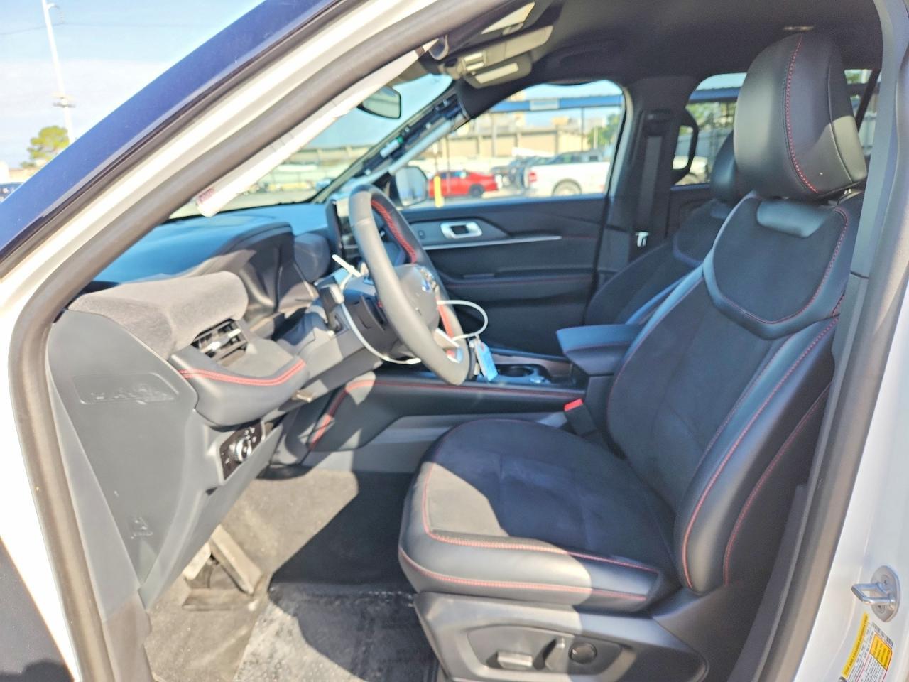 2026 Ford Explorer St - Image 7
