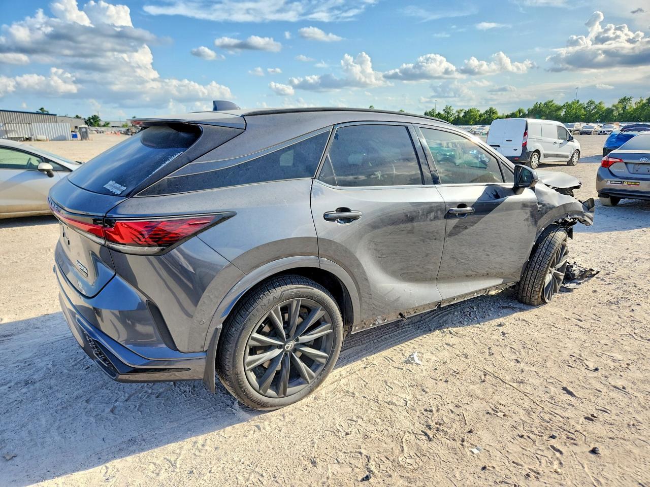 2024 Lexus Rx 500H F Sport - Image 3