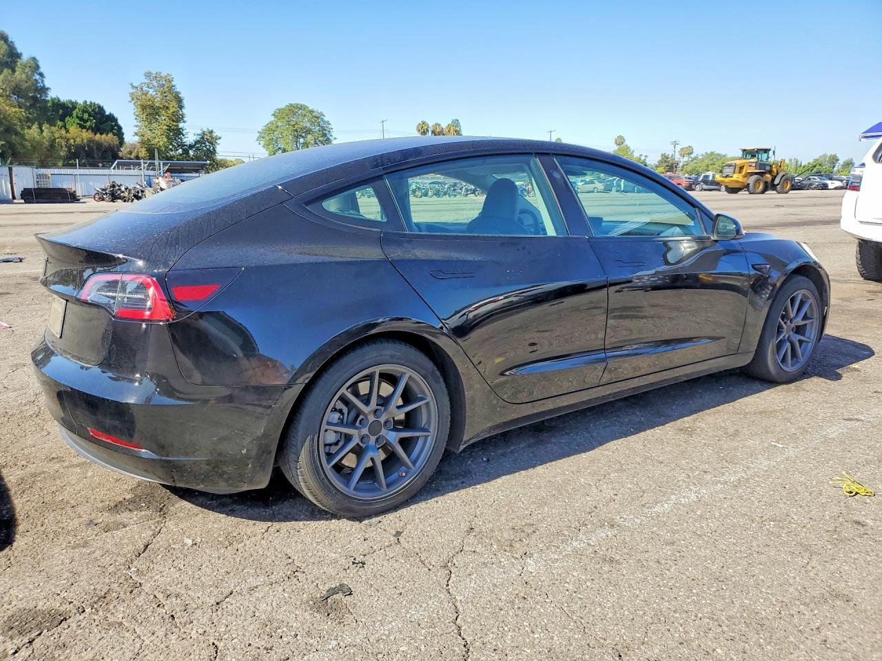 2023 Tesla Model 3 - Image 3