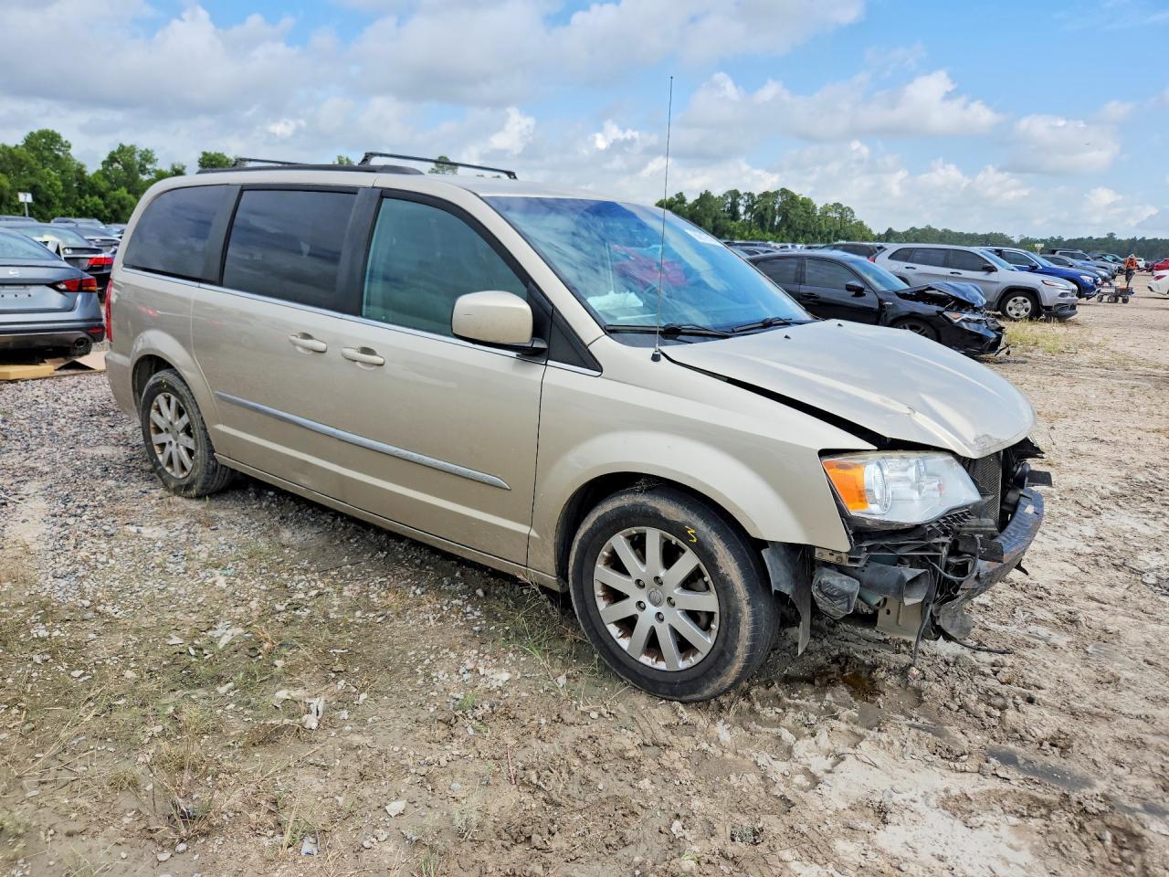 2015 Chrysler Town & Country Touring - Фото 4