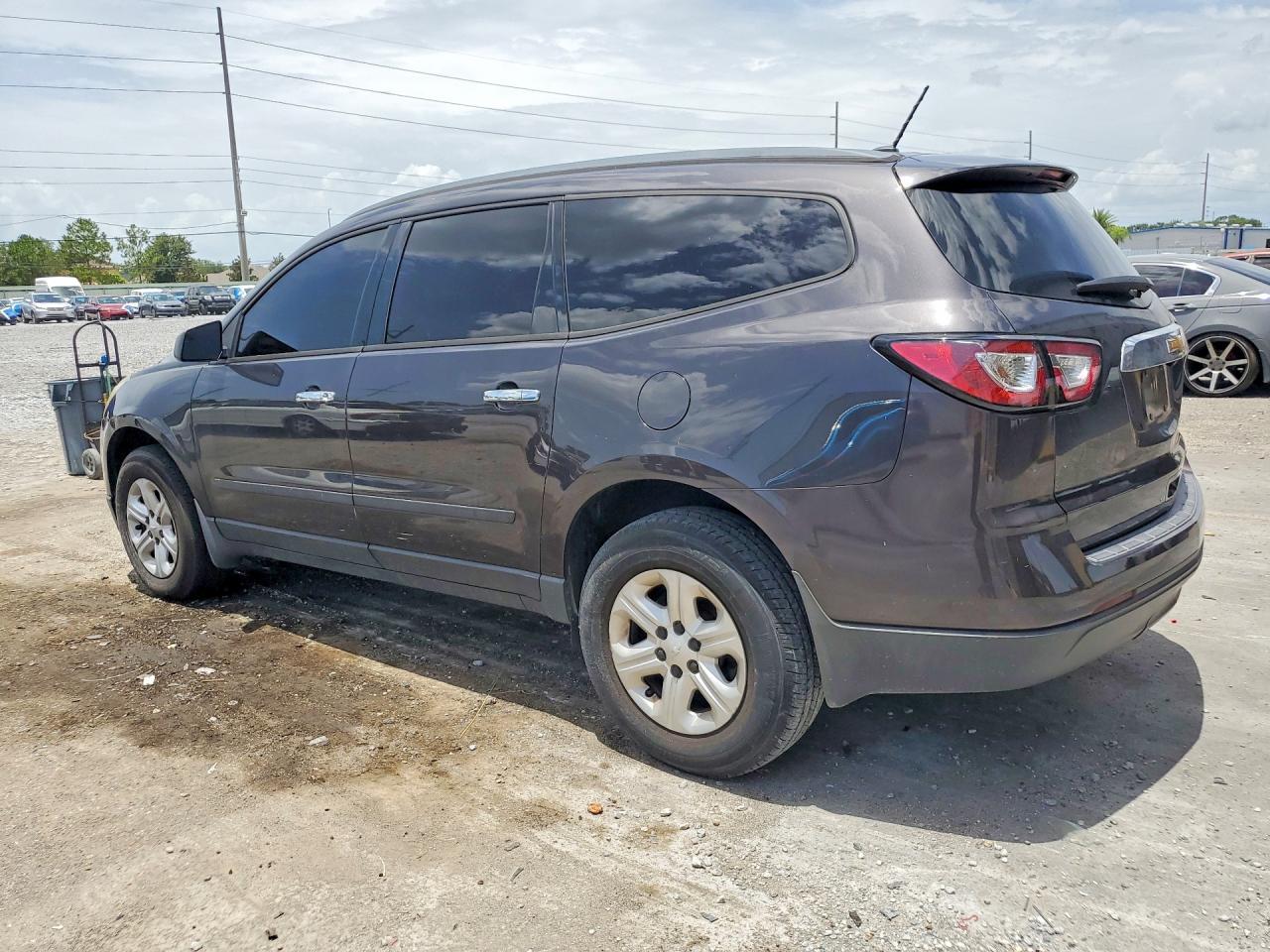 2014 Chevrolet Traverse Ls - Фото 2