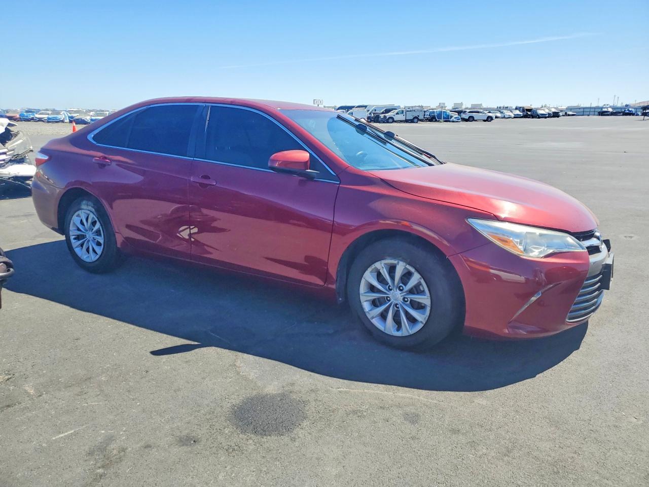 2016 Toyota Camry Hybrid Le - Image 4