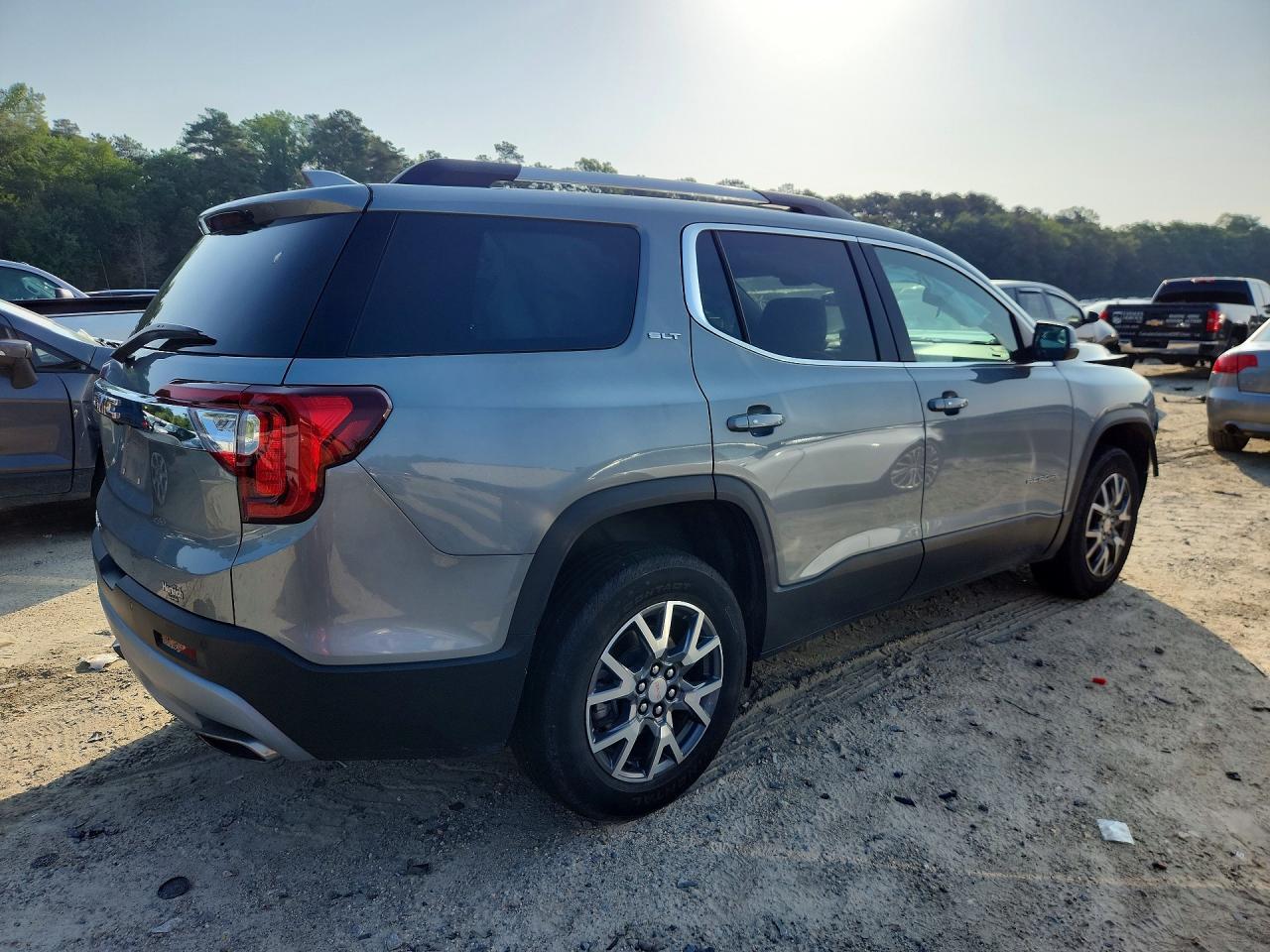 2023 GMC Acadia Slt - Фото 3