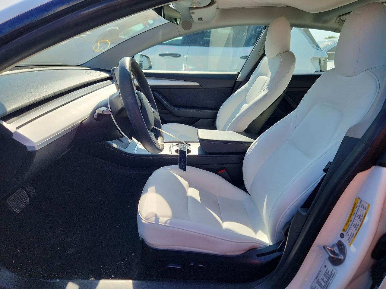 2021 Tesla Model 3 - Image 7