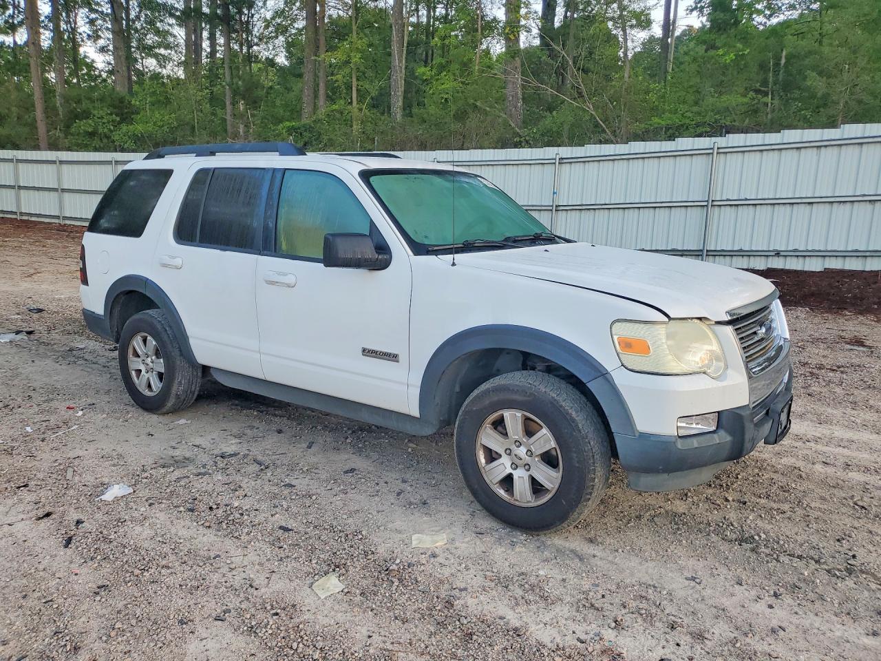 2007 Ford Explorer Xlt - Image 4
