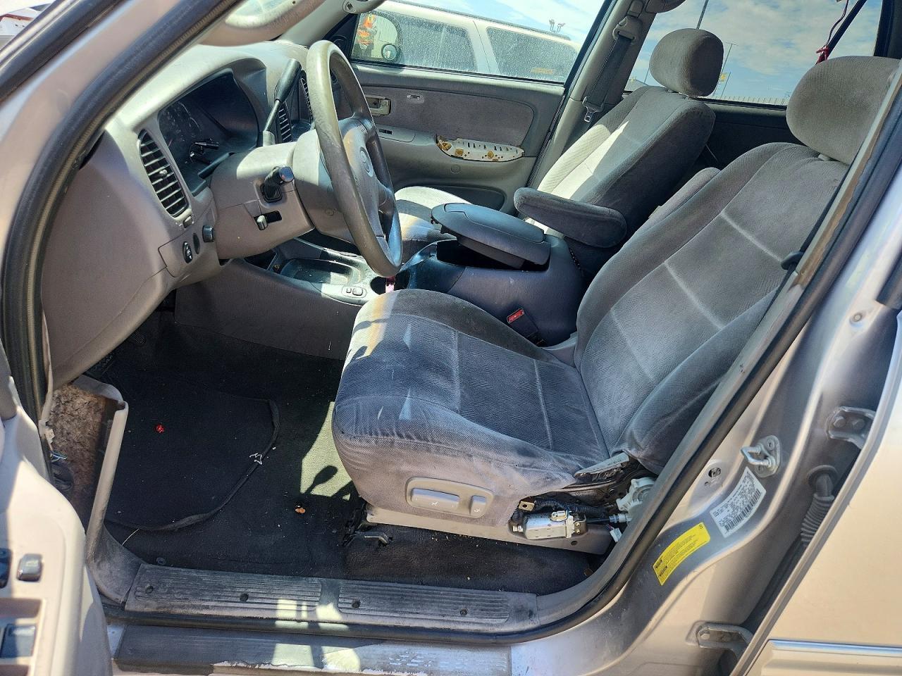 2001 Toyota Sequoia Sr5 - Image 7