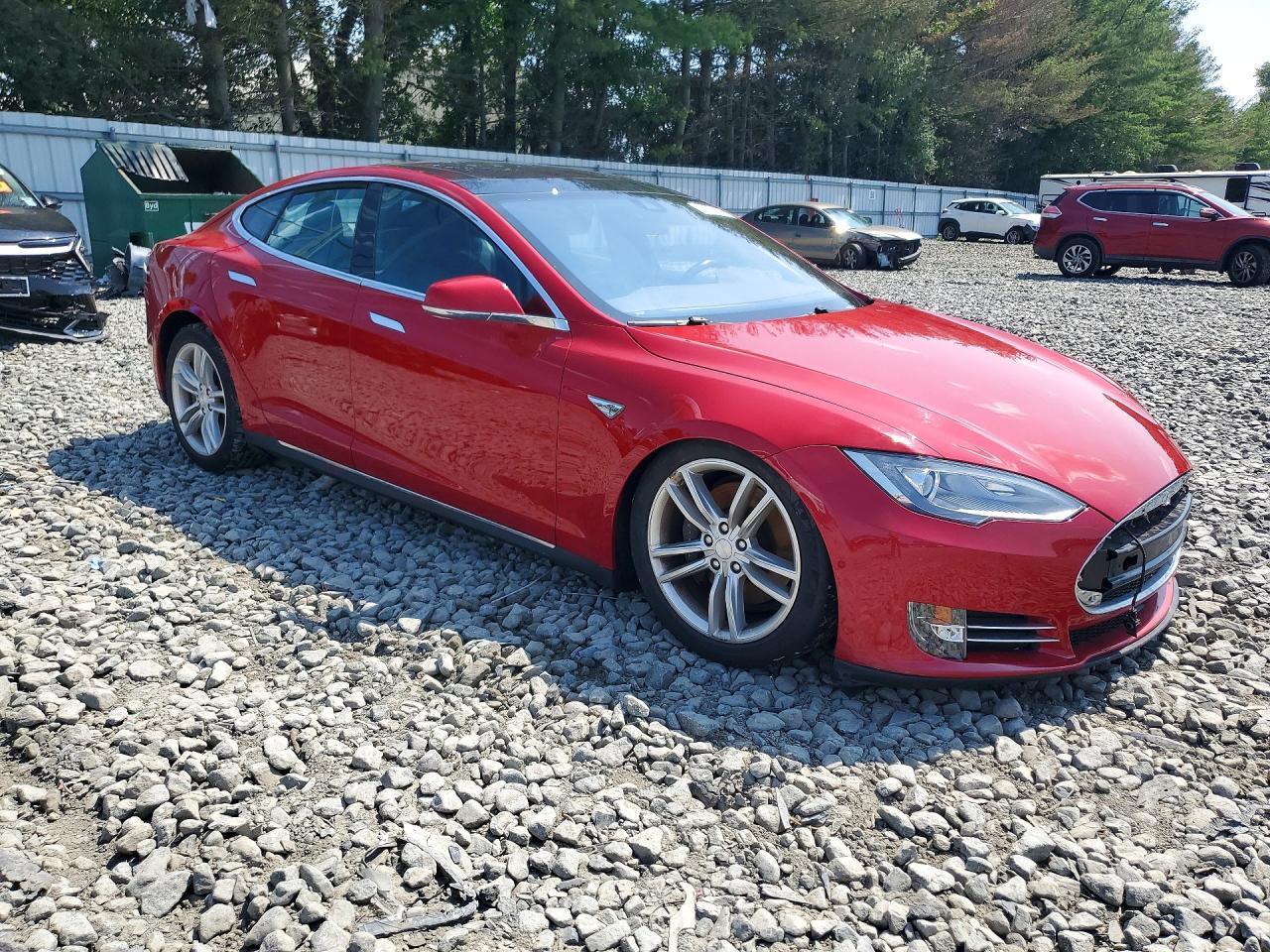 2015 Tesla Model S 85D - Фото 4