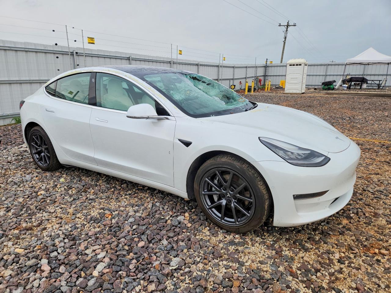 2020 Tesla Model 3 - Image 4