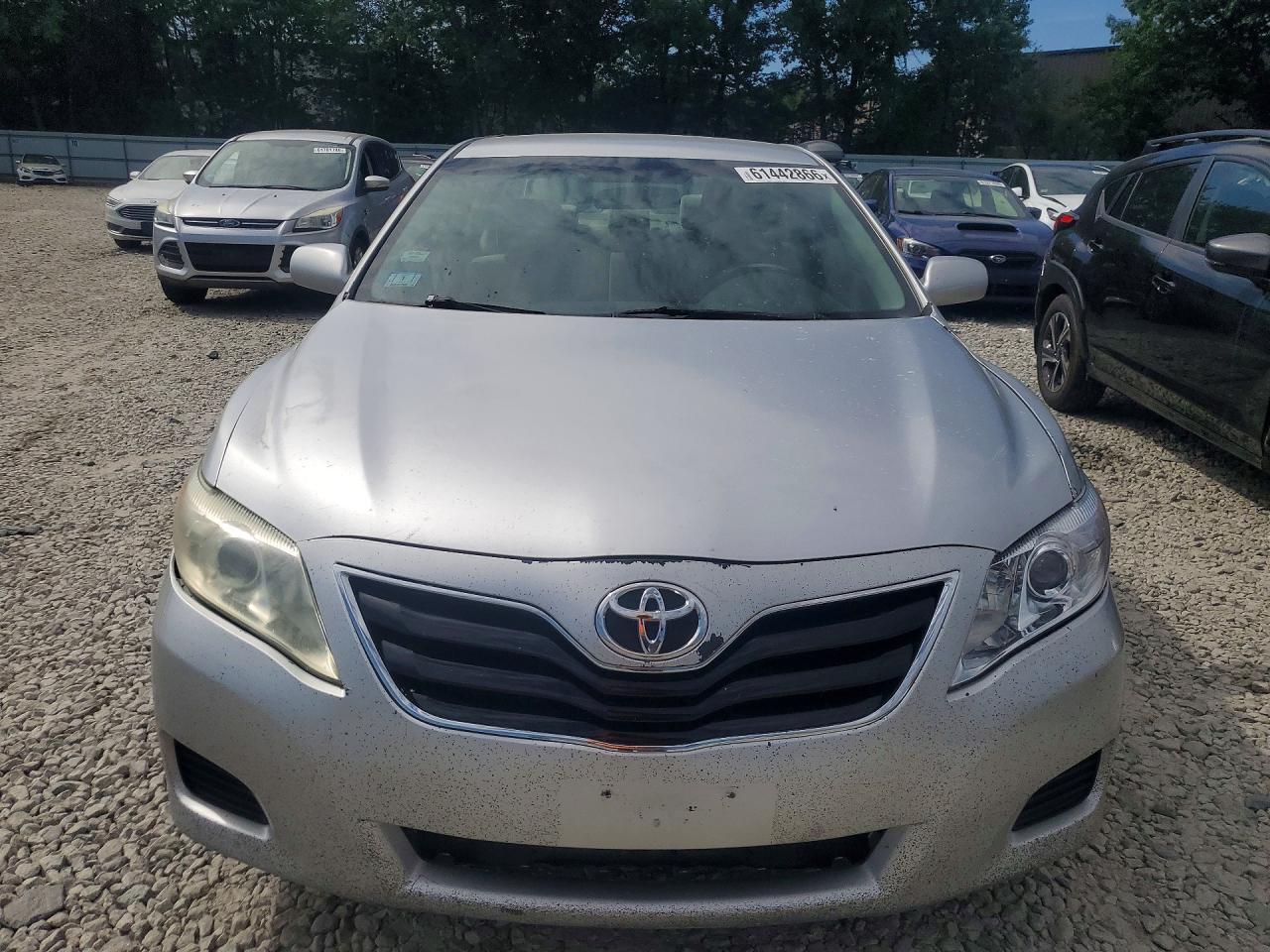 2011 Toyota Camry Le - Image 5