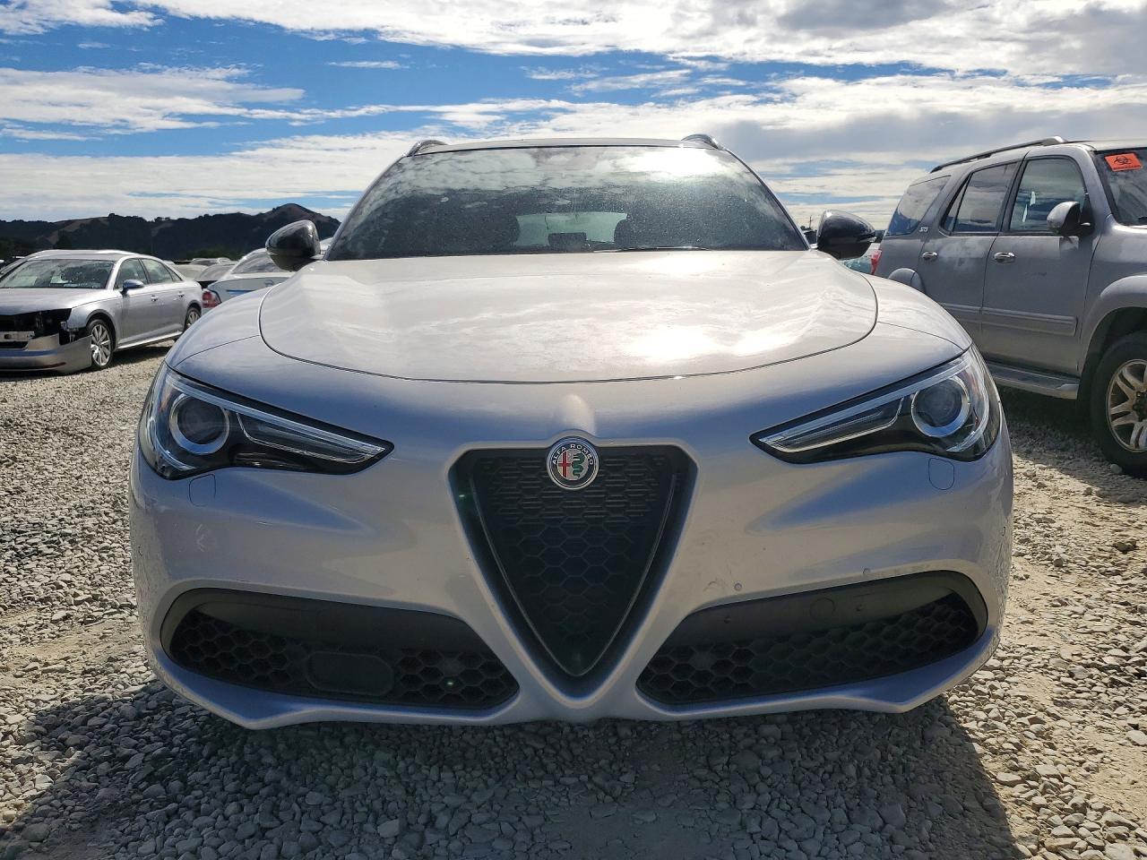 2021 Alfa Romeo Stelvio Ti - Фото 5