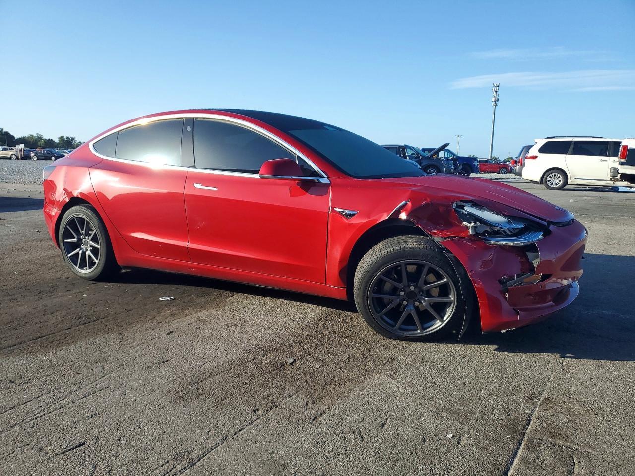 2020 Tesla Model 3 - Фото 4