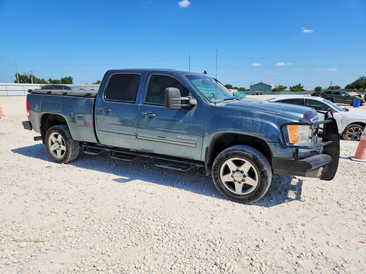2011 GMC Sierra K2500 Slt - Image 4
