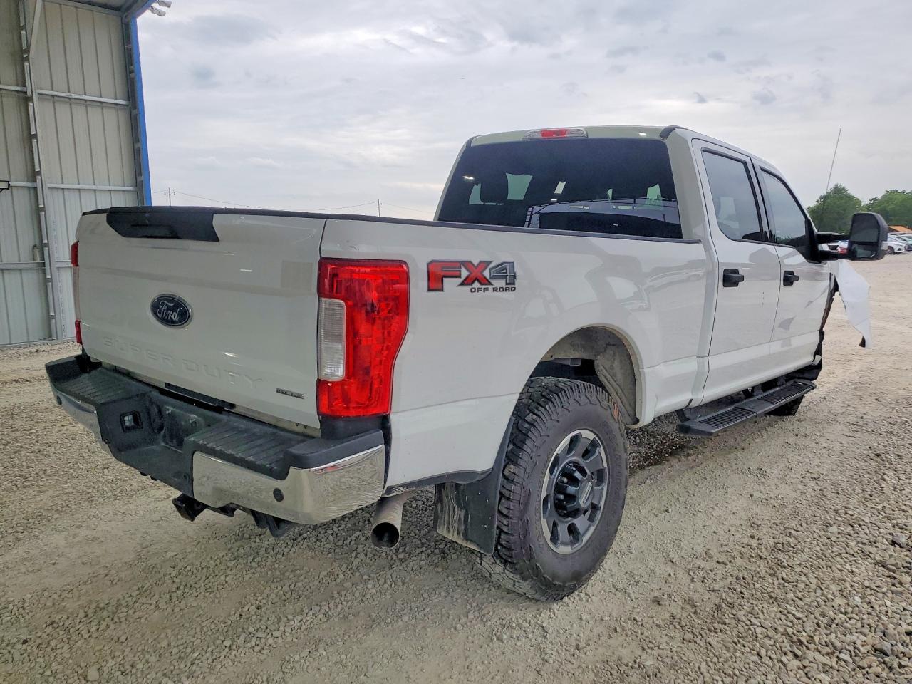 2019 Ford F250 Super Duty - Image 3
