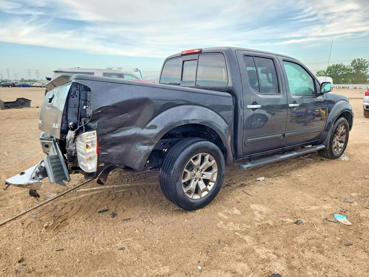 2015 Nissan Frontier Sl - Image 3