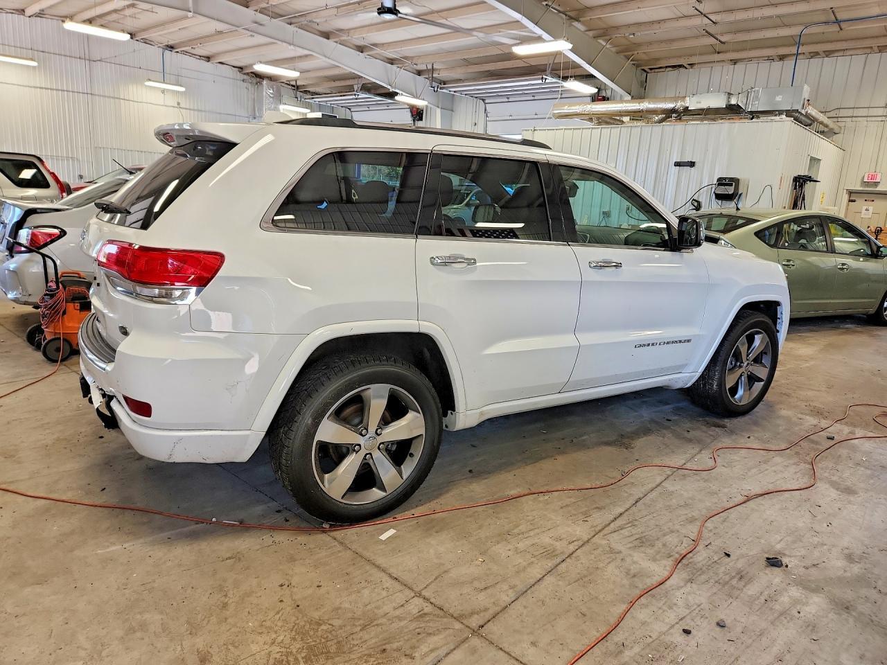 2015 Jeep Grand Cherokee Overland - Фото 3
