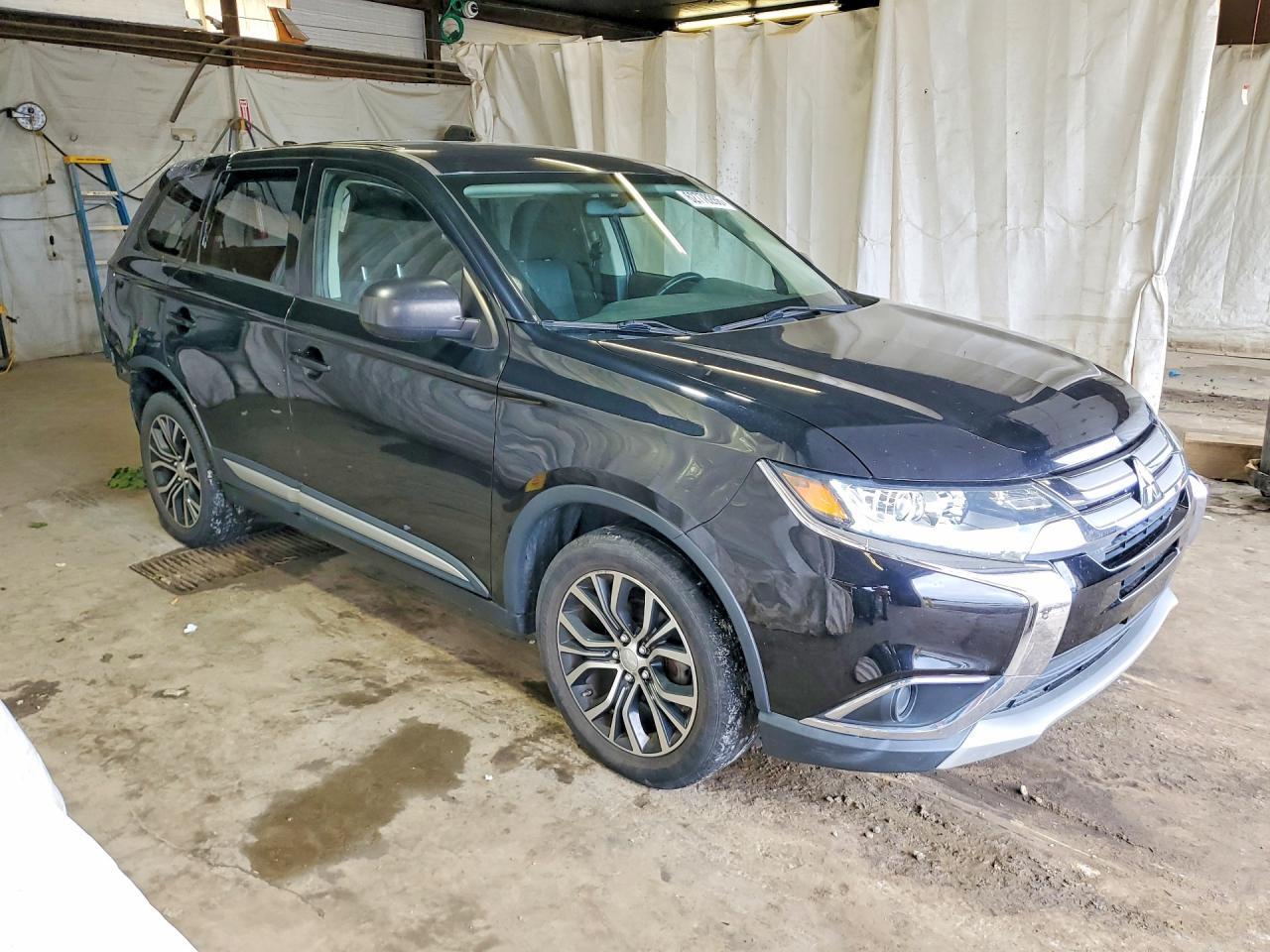 2017 Mitsubishi Outlander Es - Image 4