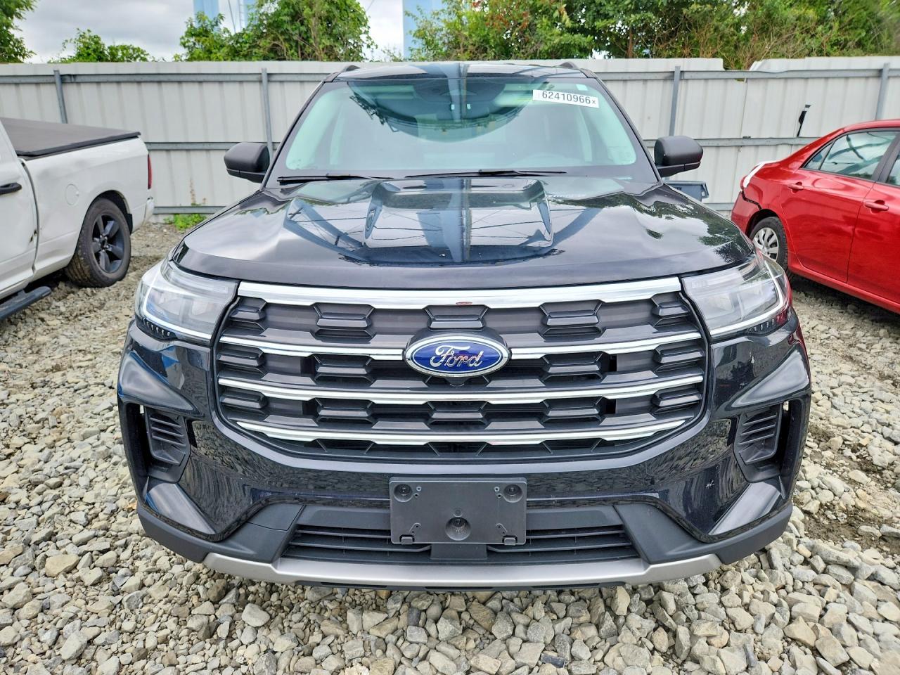 2025 Ford Explorer Active - Image 5