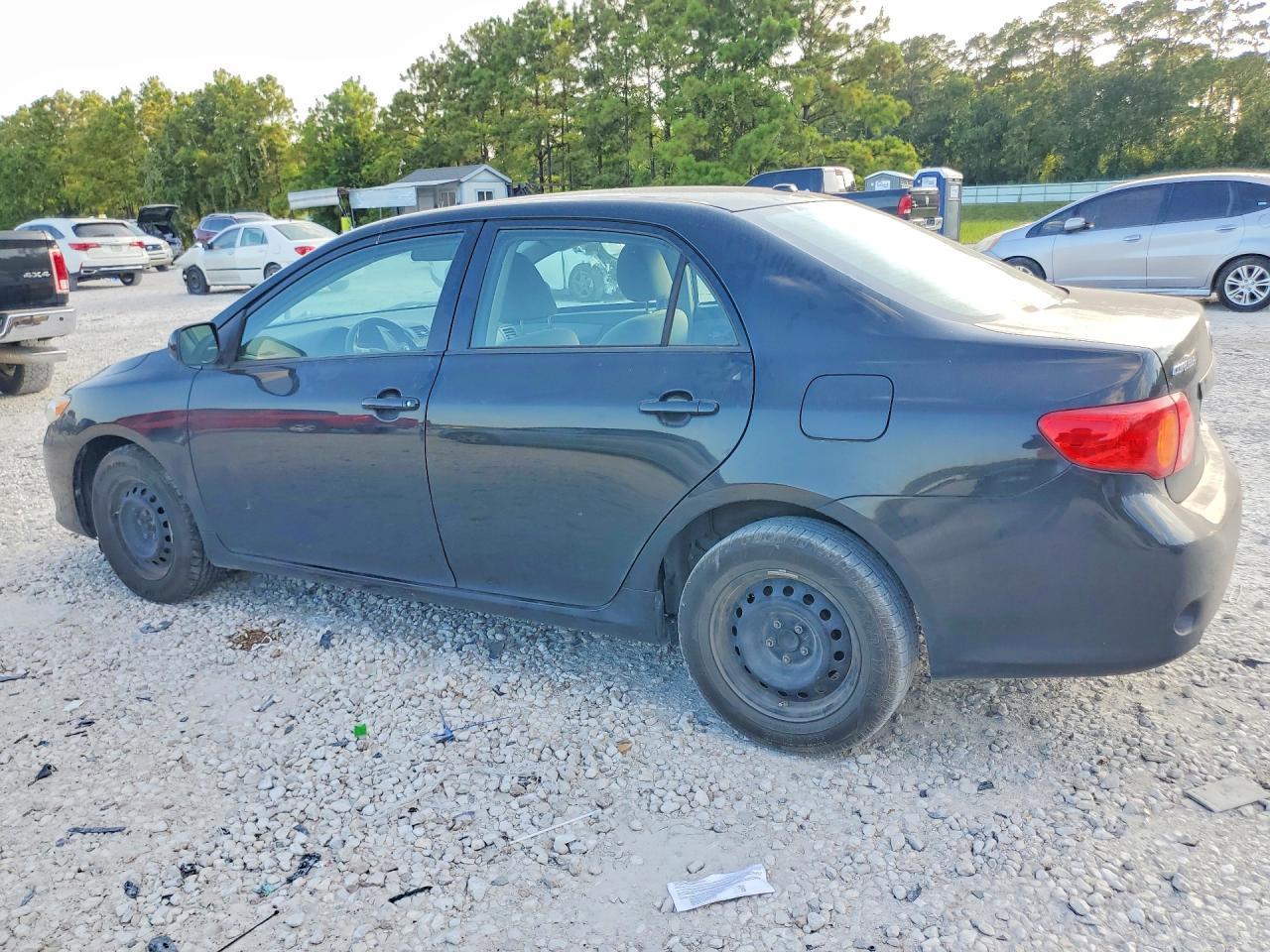2010 Toyota Corolla Le - Image 2