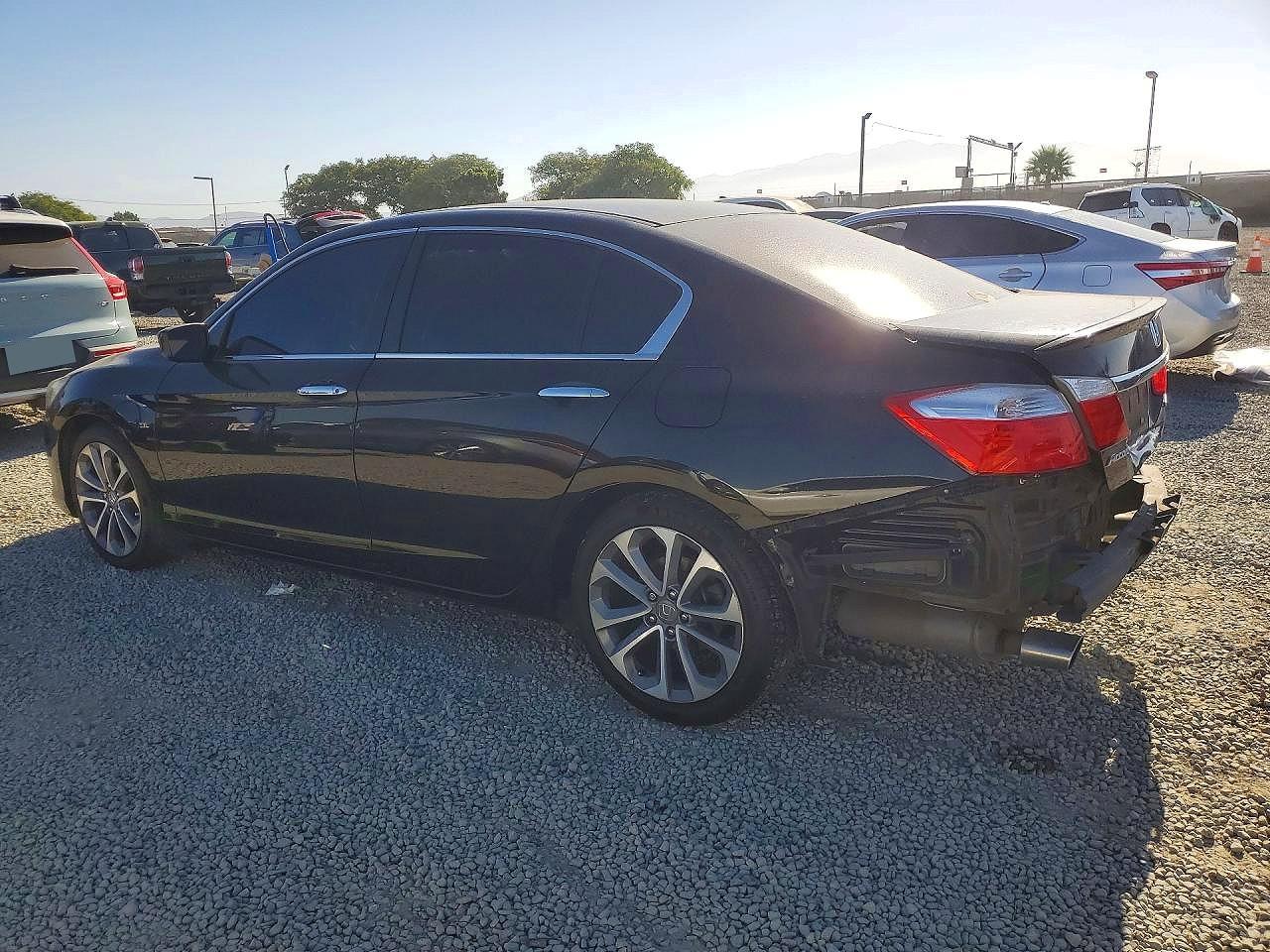 2015 Honda Accord Sport - Image 2
