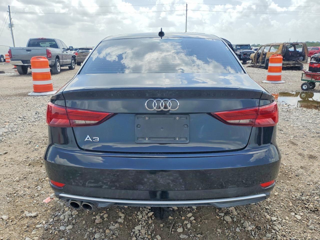 2018 Audi A3 Premium - Фото 6