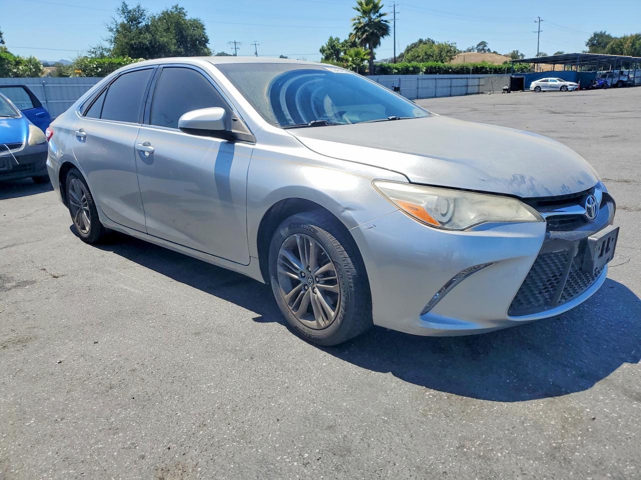 2016 Toyota Camry Se - Image 4