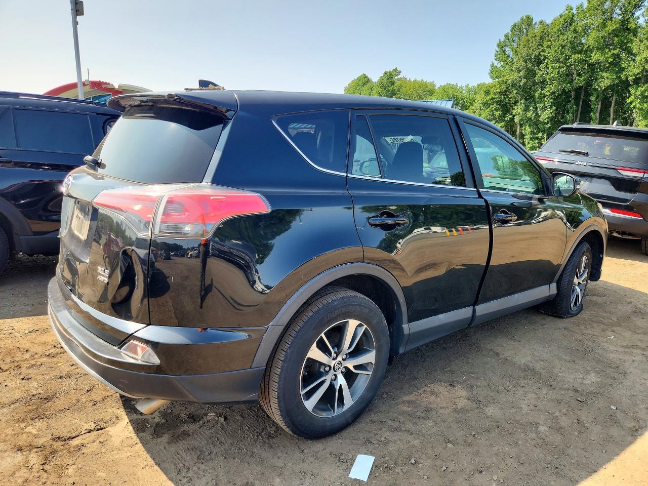 2018 Toyota Rav4 Xle - Фото 3