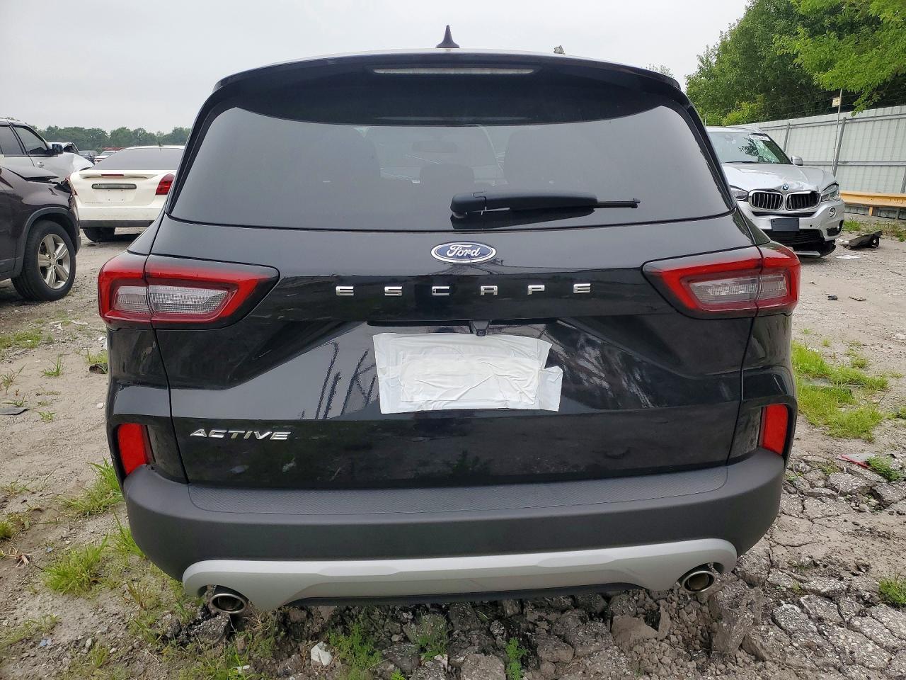 2025 Ford Escape Active - Image 6