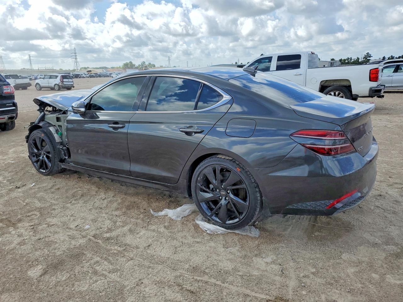2023 Genesis G70 2.0T - Image 2