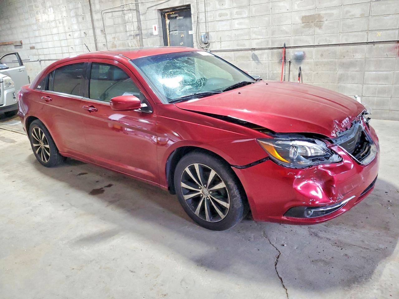 2013 Chrysler 200 Limited - Фото 4